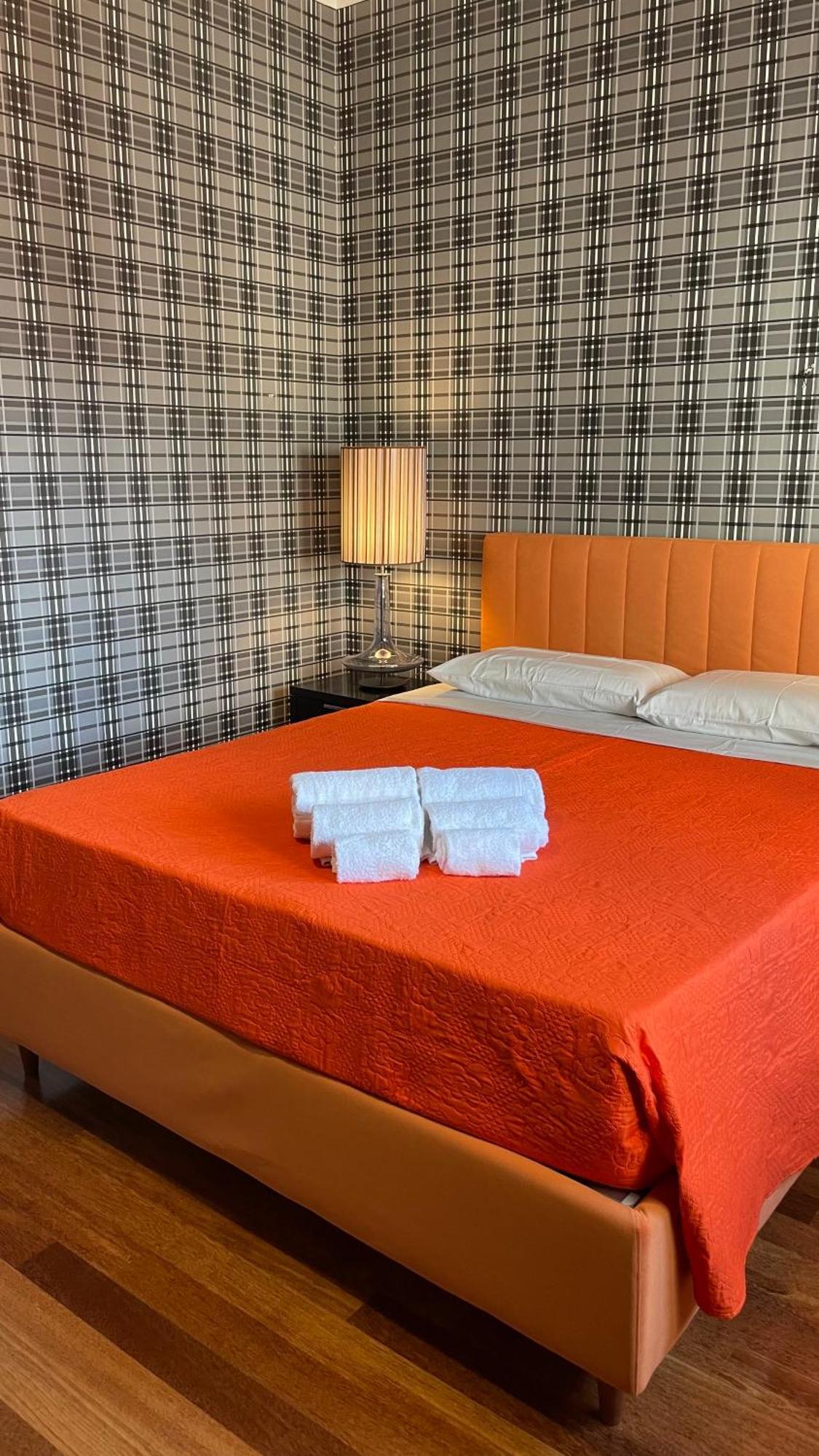 Leonardo Rooms Avellino Extérieur photo